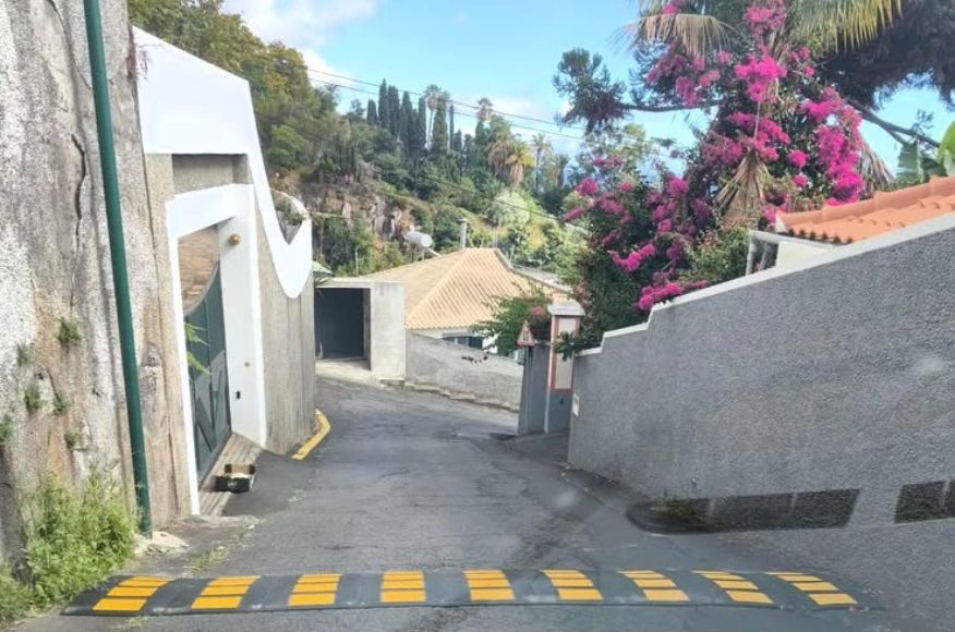 Junta esclarece situa&ccedil;&atilde;o da lomba instalada na Rua das Lajes