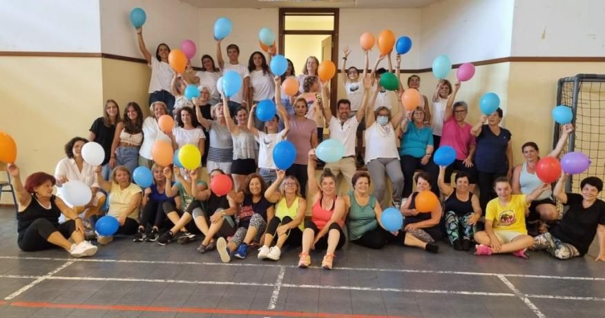 Av&oacute;s e netos interagiram em &lsquo;open day&rsquo; de gin&aacute;stica
