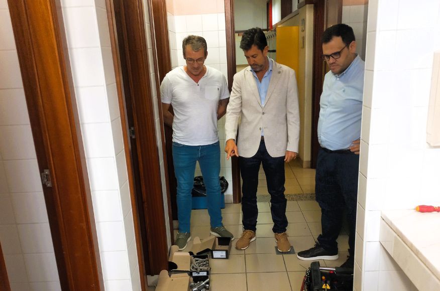 Investimento na Escola Bartolomeu Perestrelo recupera sanitários e poupa água