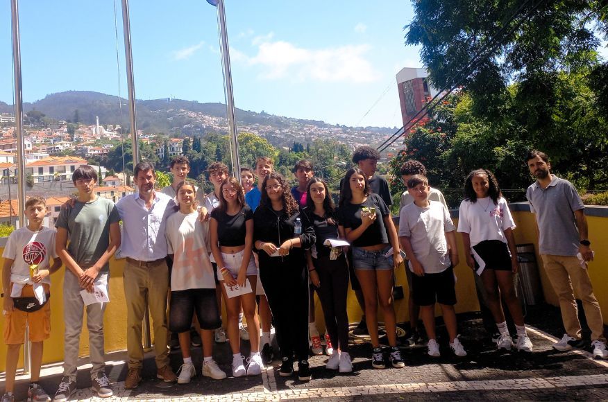 Imaculado assinalou Dia Internacional da Democracia com alunos da Bartolomeu Perestrelo 