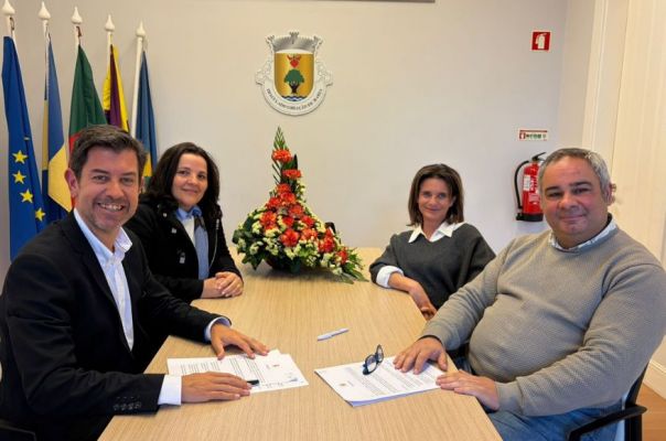 Junta apoia valoriza&ccedil;&atilde;o dos espa&ccedil;os exteriores da Igreja Paroquial