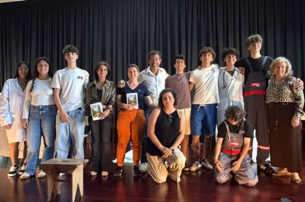 Escola Bartolomeu Perestrelo aproxima alunos da comunidade atrav&eacute;s da cultura