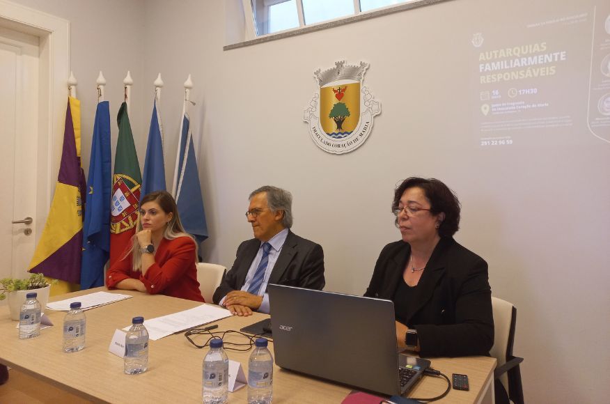 Fam&iacute;lia em debate no Imaculado
