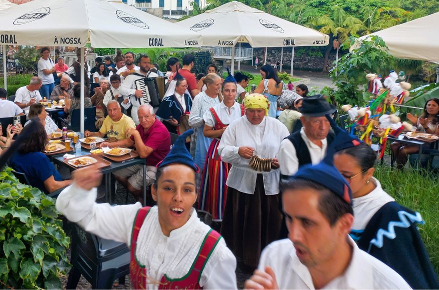Bailinho da Madeira animou adeptos da francesinha &agrave; moda do Porto